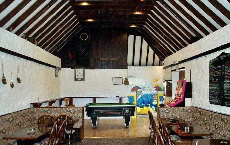 Covenanters Inn Дингуол Екстериор снимка